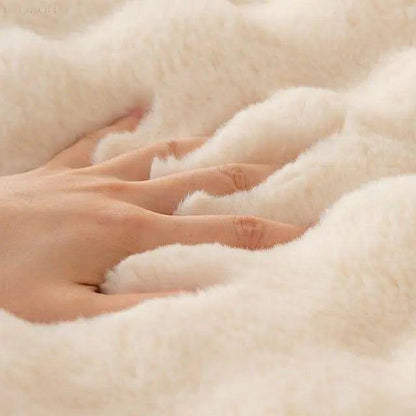 Sofa Cover i Blødt Polyester – Beskytter og Forvandler Din Sofa med Skridsikker Bund, Vaskbar og Komfortabel 2
