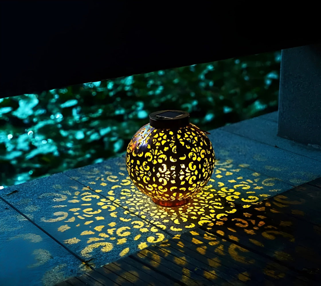 SolarGlow Udendørs Lampe – Elegant Antik Design til Magisk Havebelysning med Solcellelamper Udendørs 2