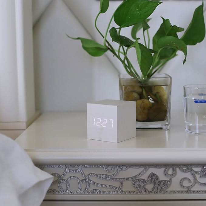 Stort Vægur i Træ – Elegant, Lydløst Design til Stue og Kontor | Retro Charme og Stilfuld Indretning 2