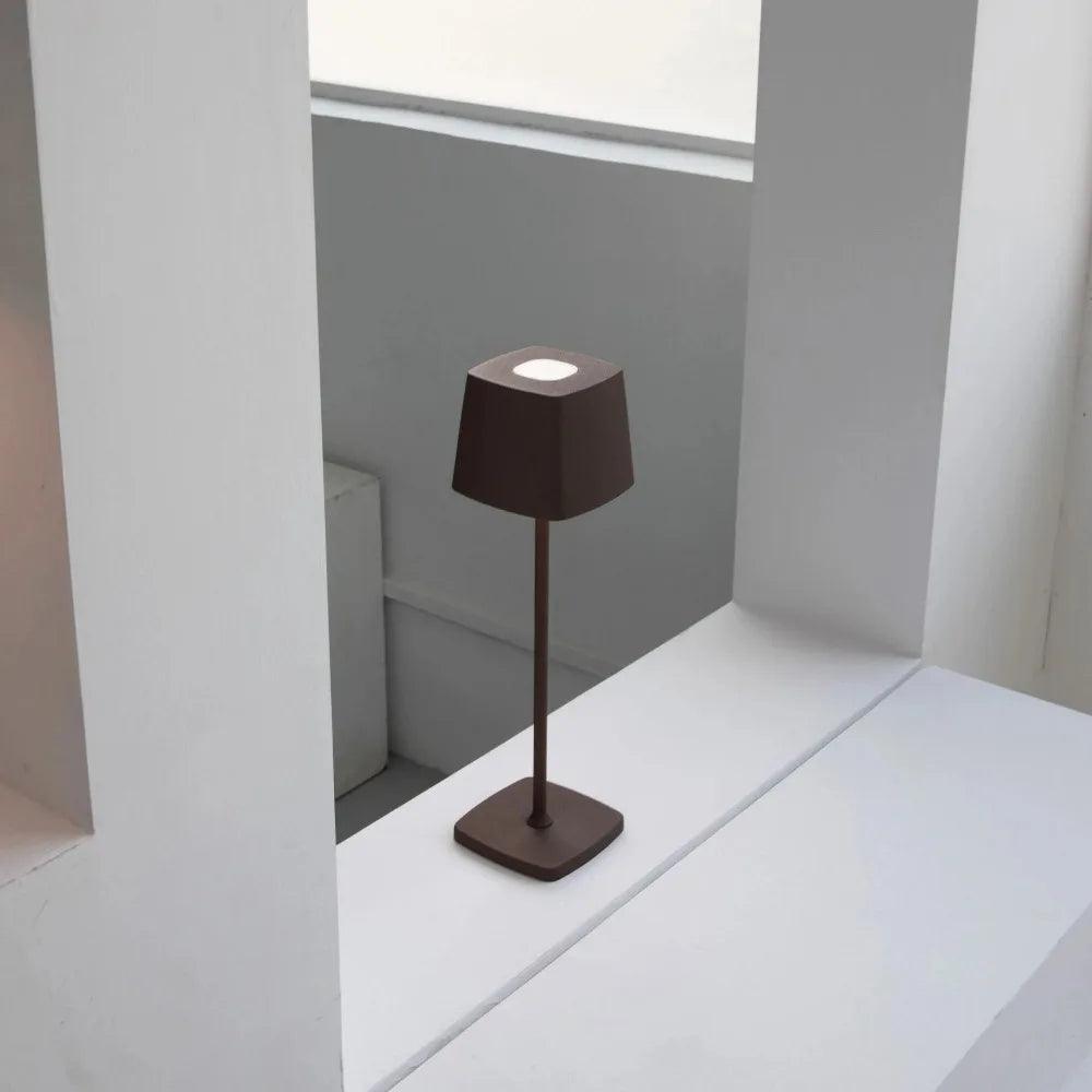 Trådløs Bordlampe – Elegant USB Genopladelig Lampe Uden Ledning til Indendørs og Udendørs Brug, 20 Timer Lys 3