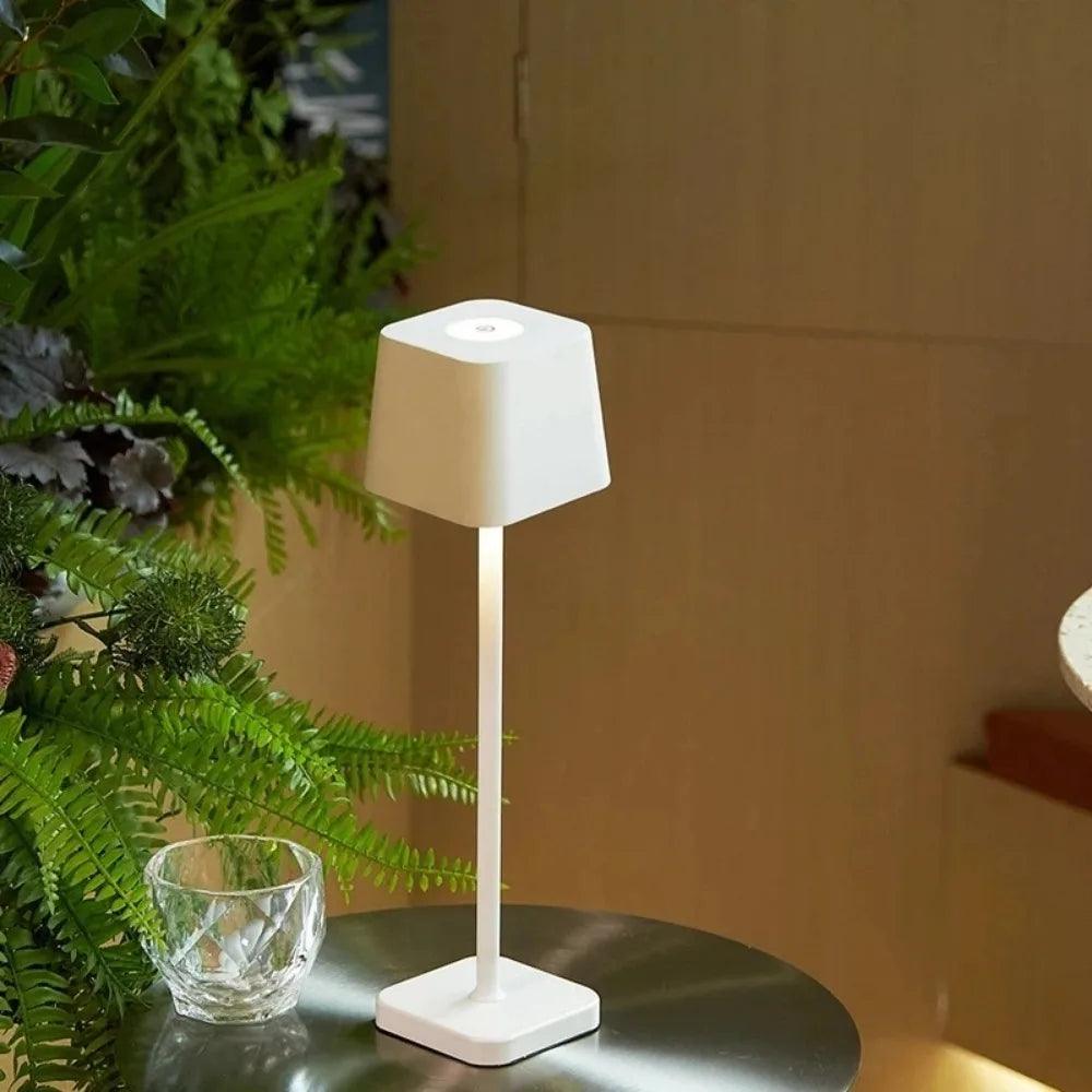 Trådløs Bordlampe – Elegant USB Genopladelig Lampe Uden Ledning til Indendørs og Udendørs Brug, 20 Timer Lys 8