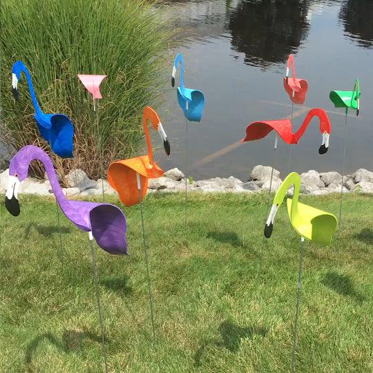TropiGo Udendørs Flamingo Havepynt – Vejrbestandig Kinetisk Kunst til Livlig Atmosfære havepynt 0
