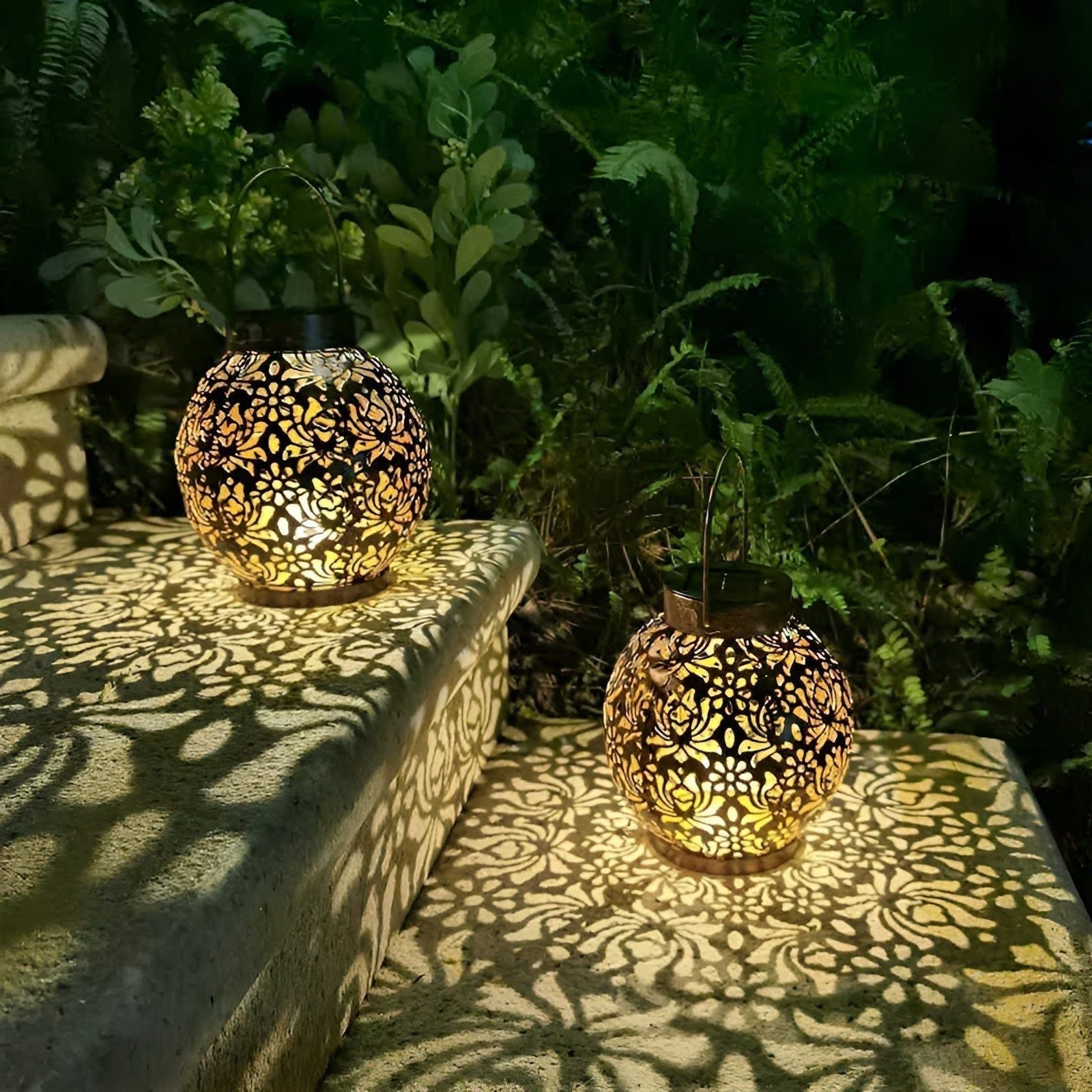 Elegant Solar Pendant Light for Atmospheric Garden Ambiance