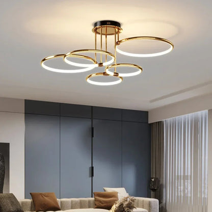 Guldfarvet LED-lysekrone til stuen – moderne geometrisk design med hyggeligt lys, billede 2