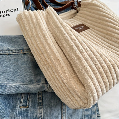 Corduroy håndtaske med kæde set fra siden