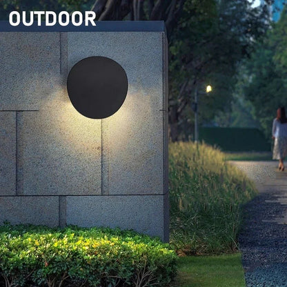 LED-væglampe i stue med moderne indretning