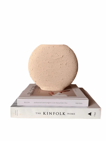 Lunar Texture Keramikvase – Beige Dekorativ Vase med Strukturoverflade - Lioren