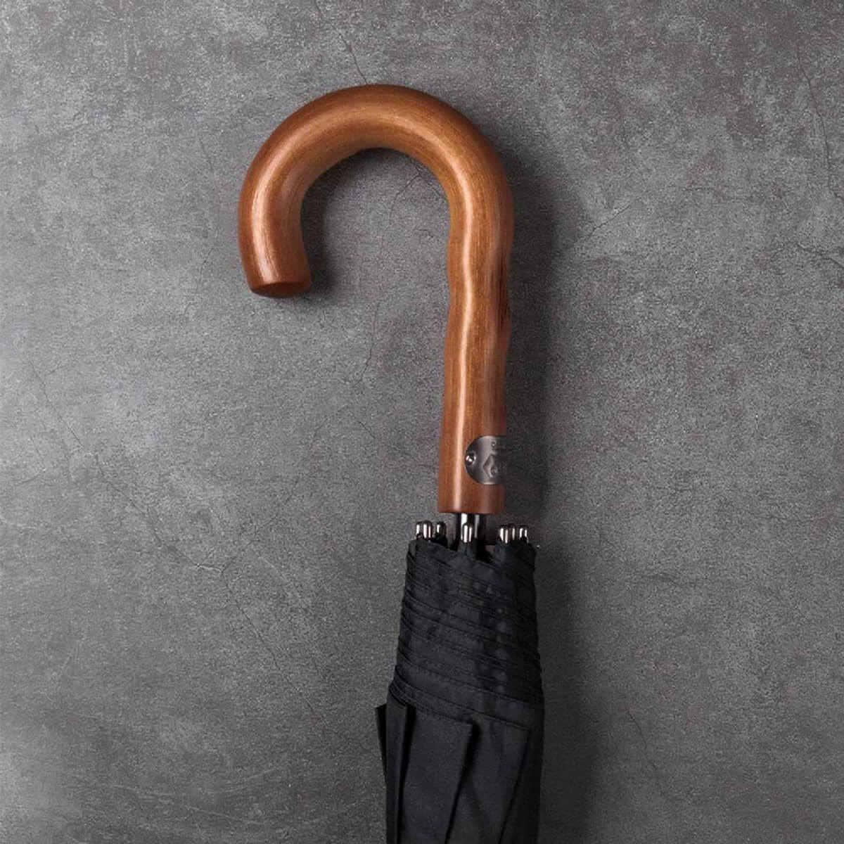Stor golfparaply 135 cm med træhåndtag