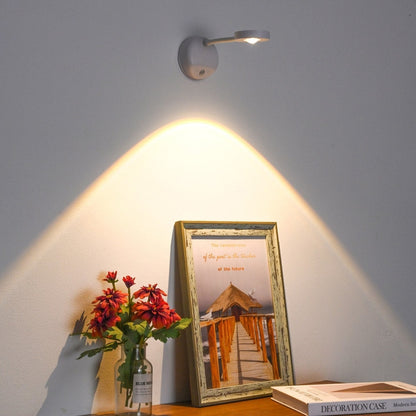Væglampe brugt som kompakt bordlampe